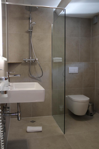 Others 4, Hotel im Burghof, Ahrweiler
