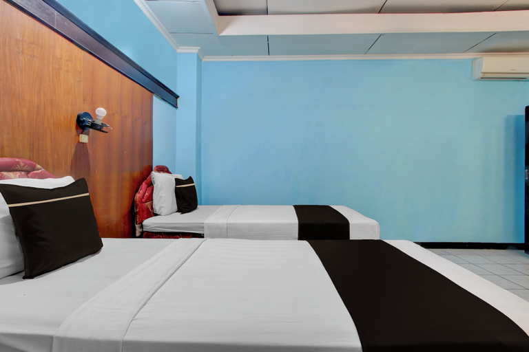 Room 2, OYO 95140 Metro Guest House, Yogyakarta