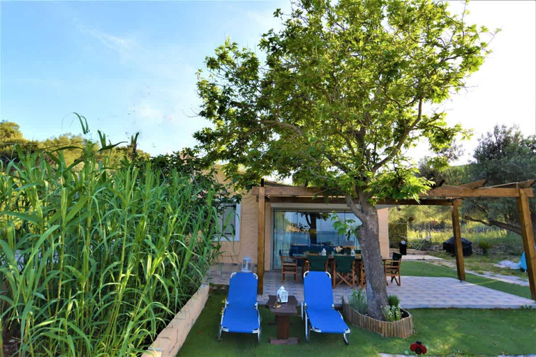 Room 4, Private Beachfront House Irene Mare Vagionia Bay, Attica