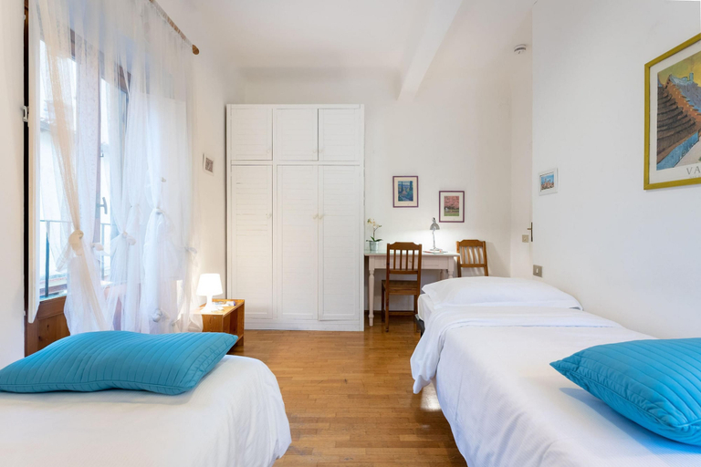 Bedroom 4, Via del Corso Apartment, Florence