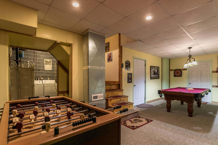 Interior 2, Meagan's Loft, Watauga