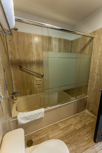 Bathroom 5, Jose Antonio Lima, Lima