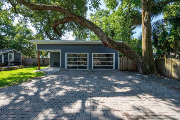 Interior 4, 561b Massive 3 Bedroom With Large Backyard, Orange
