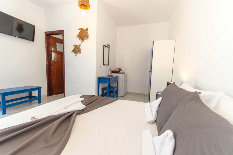 Bedroom 4, Lunar Santorini Hotel, South Aegean