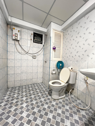 Bathroom 5, J Mansion, Mueang Krabi