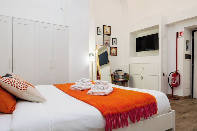 Room 2, Archetto by the Vatican, Rome