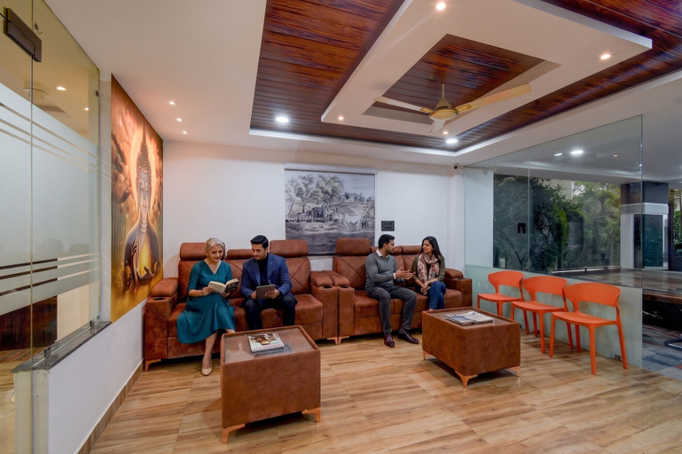 Lobby sitting area 2, Fabhotel Svr Lavish Lounge, Hyderabad