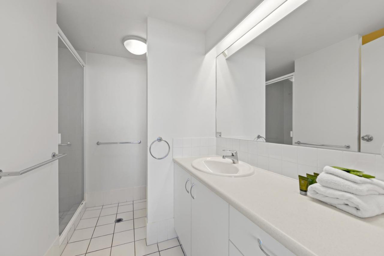 Bathroom 4, La Mer Sunshine Beachfront, Noosa - Sunshine-Peregian