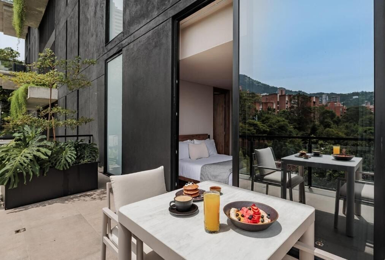 Food & Drinks 5, Kiin Living- "Child-free coliving", Medellín