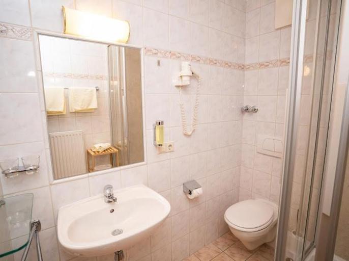 Bathroom 3, Restaurant Gastehaus Seiger, Murtal