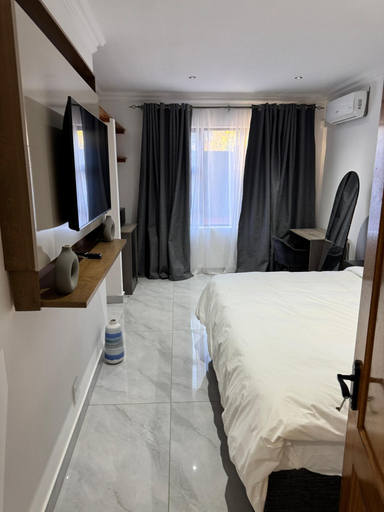 Room 3, Boutique Hotel-Style Room In Ferndale-C3, City of Johannesburg