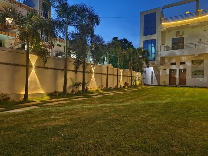 Exterior 2, shivaalik, Varanasi