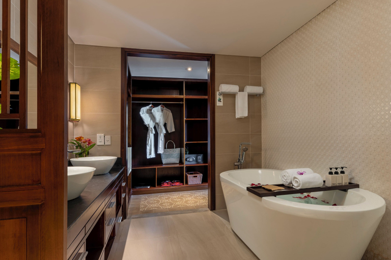 Bathroom 5, RiverTown Hoi An Resort & Spa, Da Nang