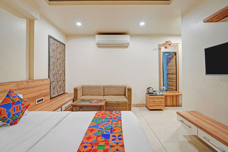 Room 4, FabHotel Prime The Kartar Tower, Bhopal