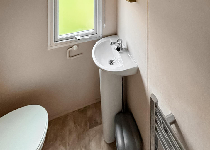 Bathroom 3, Lochside Retreat at Three Lochs Holiday Park, Dumfries and Galloway