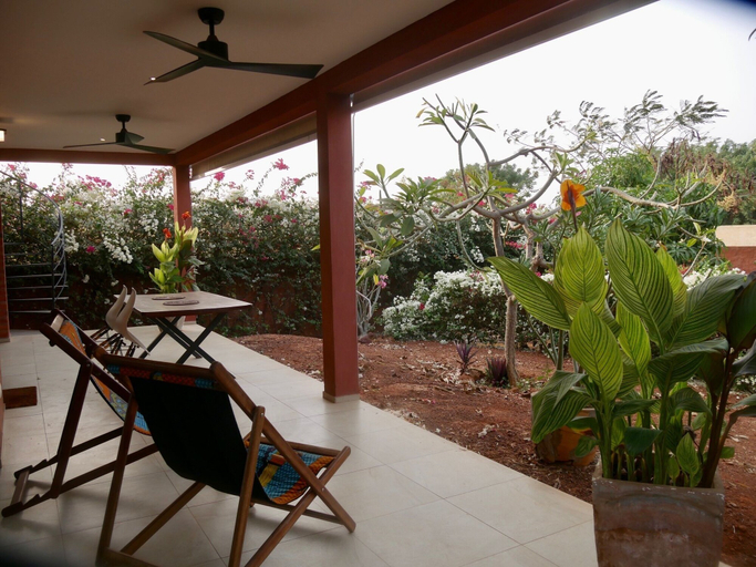Outdoor dining 3, Lodge Terre et Mer, Mbour