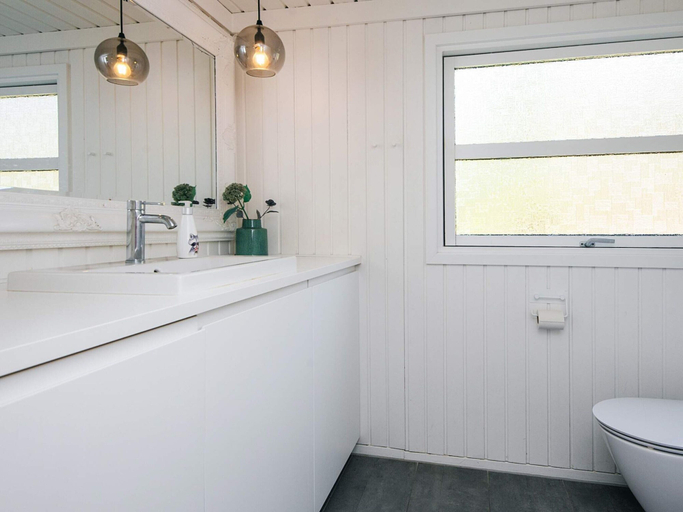 Bathroom 3, 5 Star Holiday Home in Jerup, Frederikshavn