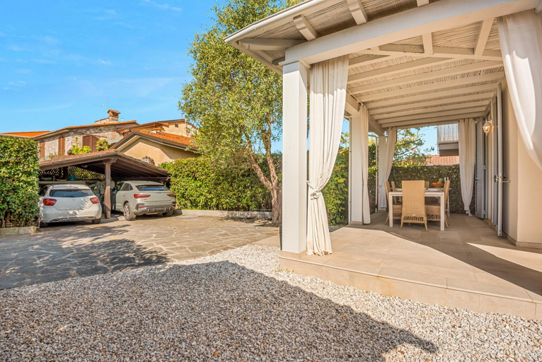2, Heart of Forte Designer Villa, Lucca
