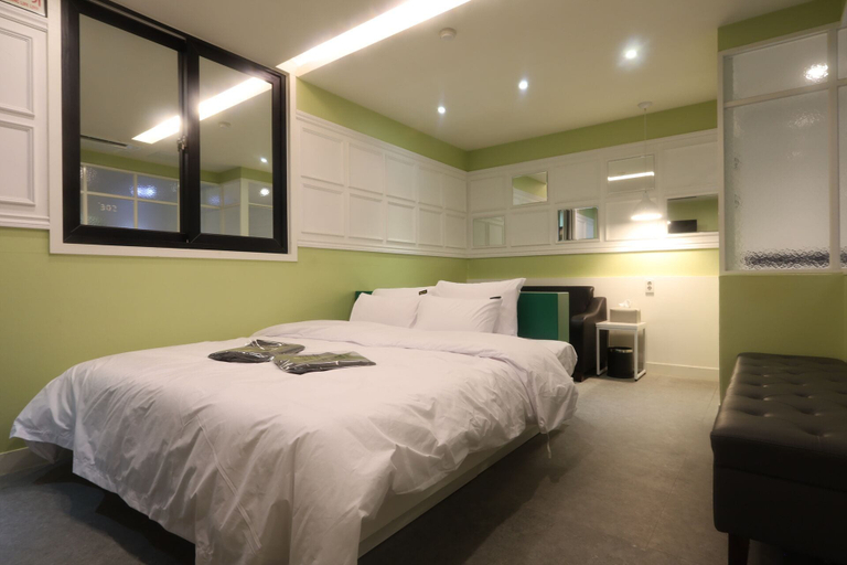 Room 2, Hotel Kkulbam Stay, Sacheon