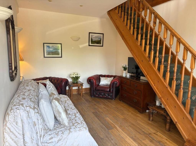 Living area 3, Craig Y Nos Castle, Powys