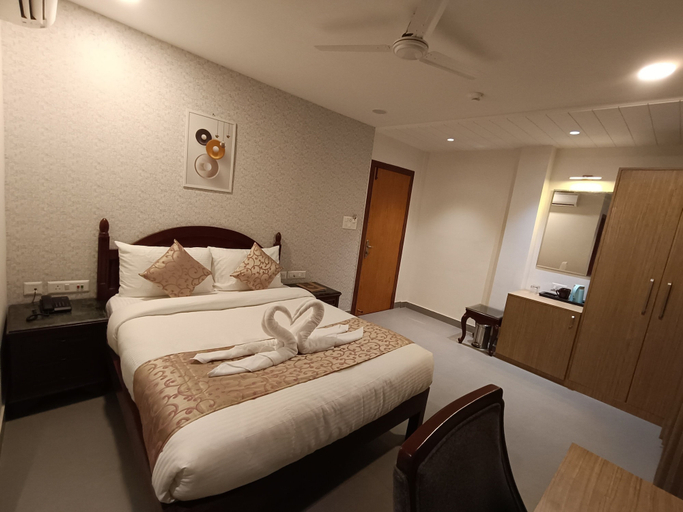 Bedroom 4, HOTEL MONSOON PALACE, Kamrup Metropolitan
