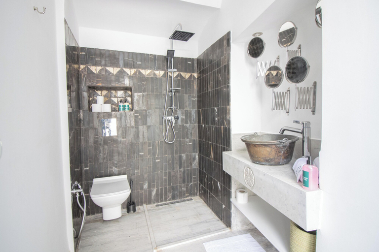 Bathroom 5, Dar Dou, Sidi El Béchir