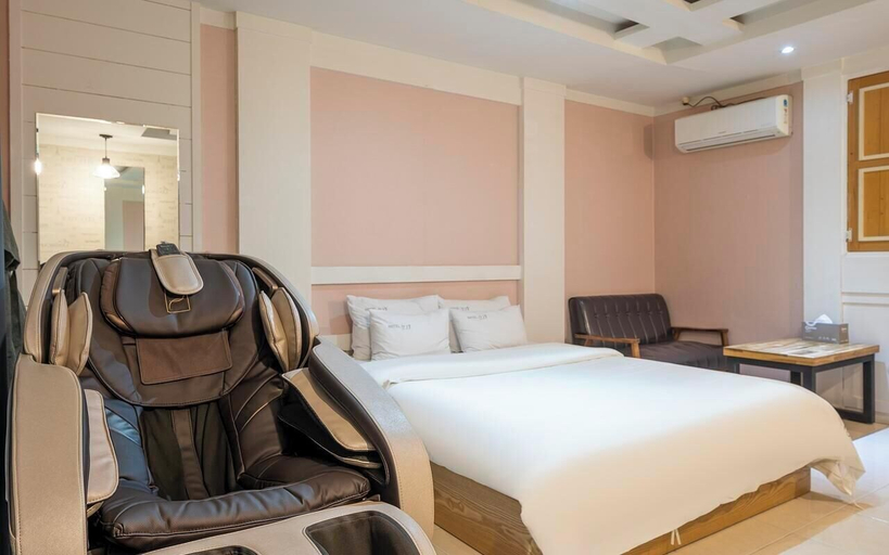 Bedroom 3, Cat's Hotel, Bucheon