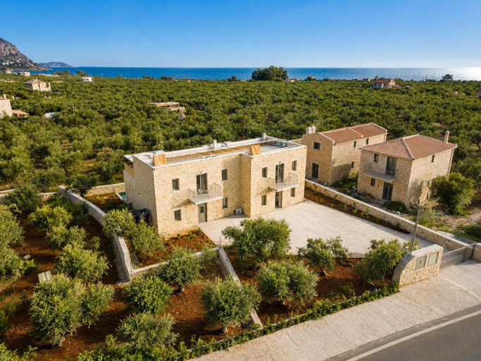 Others 4, Villa Castillo Thio, Peloponnese