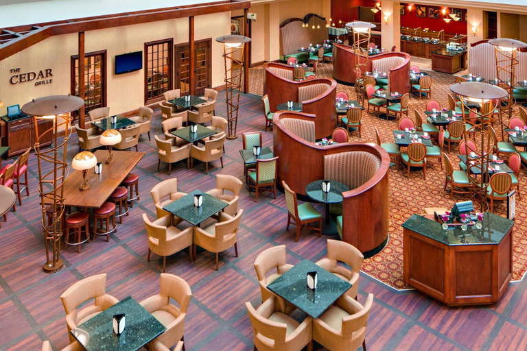 Food & Drinks 5, Radisson Hotel Cedar Rapids, Linn