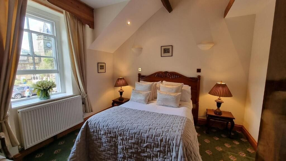 Room 4, Craig Y Nos Castle, Powys
