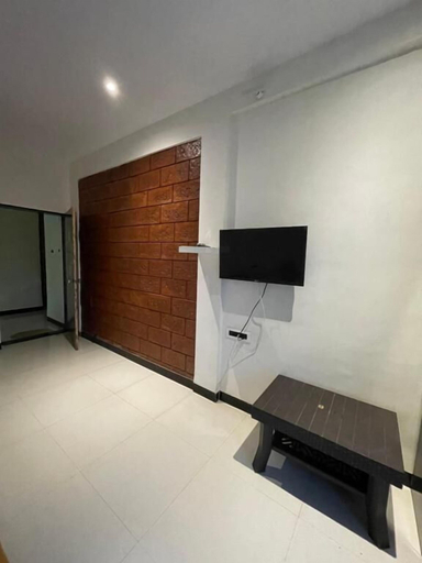 Interior, Scarlet Stays, Raigarh