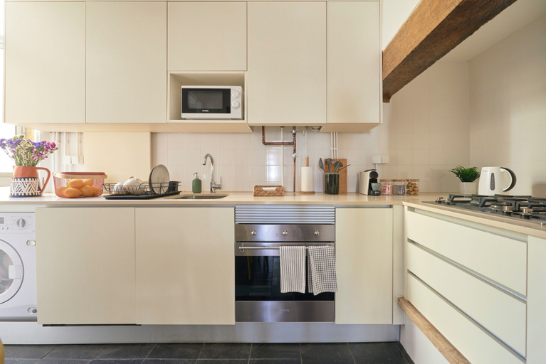 Private kitchen 4, Sunny Pink Street Historical Apt, By Timecooler, Lisbon
