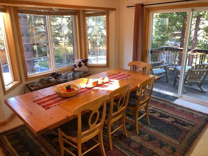 Interior 3, 620 Large 3 Bedrooms Outdoor Seating, Placer