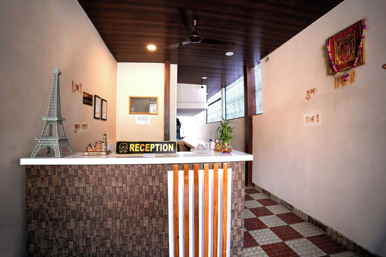 Reception 1, Hotel Maruti Nandan, Varanasi
