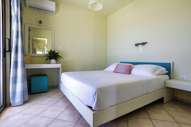Bedroom 4, Skinos Apartments and Studios, Crete