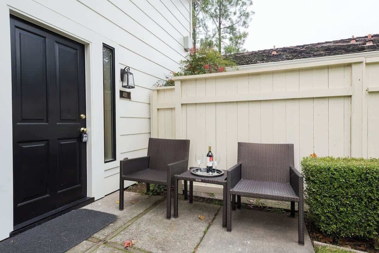 Interior 4, Pet-friendly Napa Retreat Wineries Downtown, Napa
