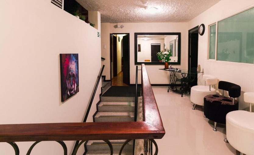 Others 5, Hotel Alojate In, Santafé de Bogotá
