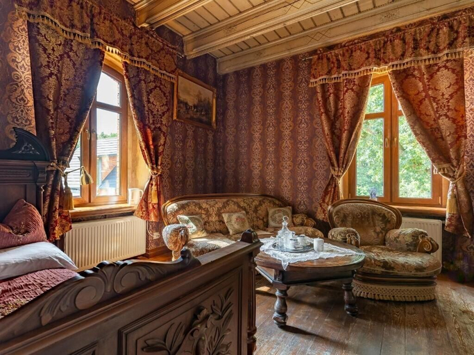 Living area, Dwór Mysinek, Starogard