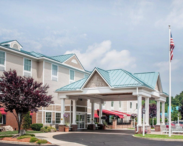 Exterior & Views 2, Comfort Inn & Suites Sturbridge - Brimfield, Worcester