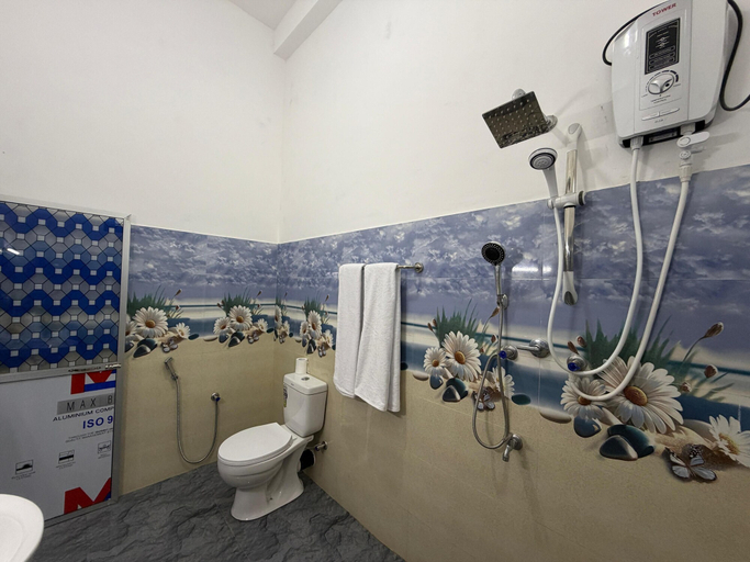 Bathroom 5, Yala Dream Guest House, Thissamaharama