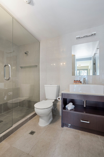 Bathroom, 2 Bedroom Beach Frontage Apartment, Far North