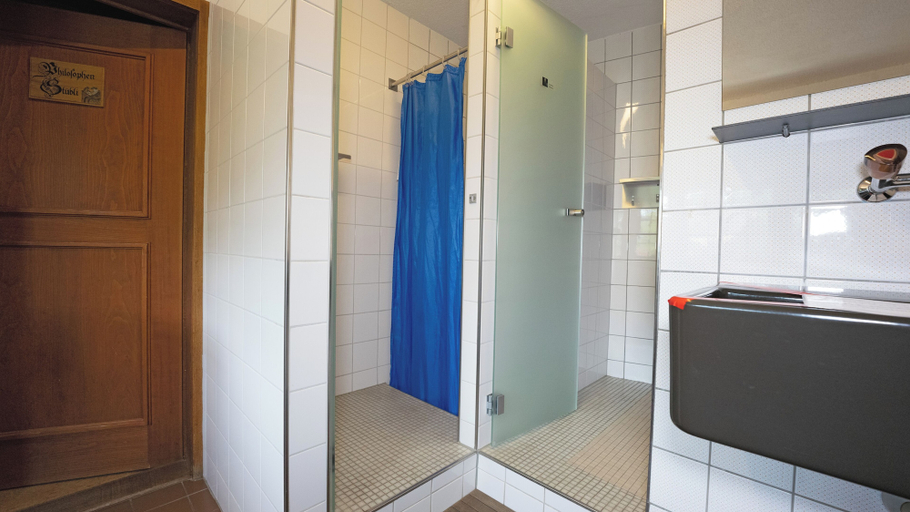 Bathroom, Youth Hostel Brugg, Brugg