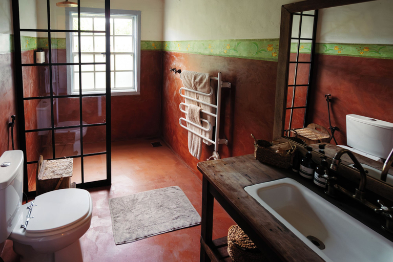Bathroom 3, Ibiti Village, Lima Duarte