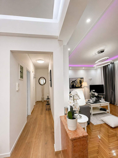 Room 2, Urban Noir Escape Neos Kosmos Chic Stay, Attica