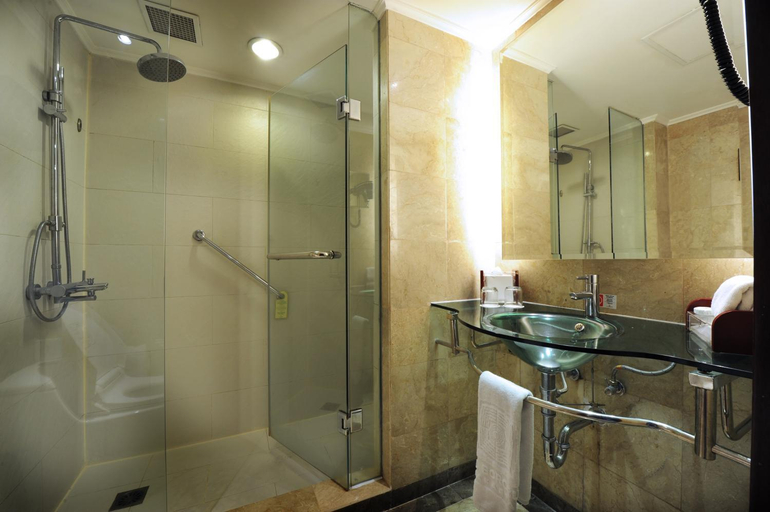 bathroom 5
