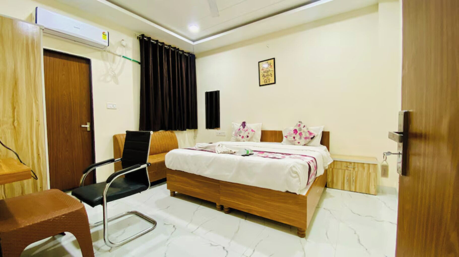 Others 2, The Cressida Hotel, Indore