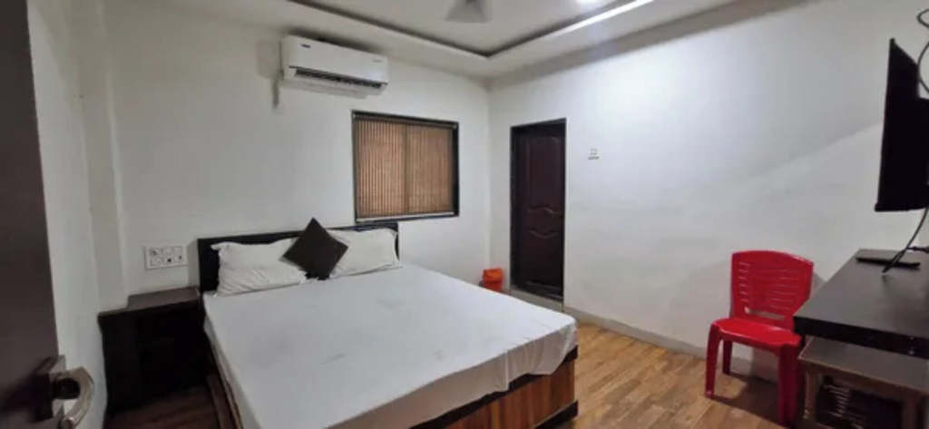 Room 4, Fabhotel Akshay Inn, Pune
