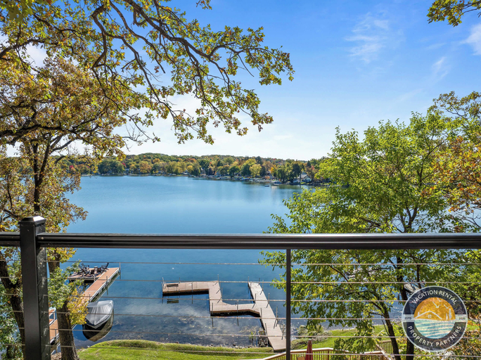 Interior 5, Lakefront Retreat With Dock, BBQ and Lake Access, Kenosha