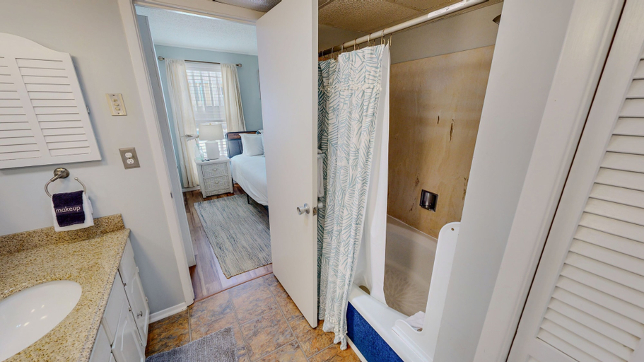 Bathroom 4, SPC 1034 is a Pet Friendly 1 BR with Free Beach Service for 2! by RedAwning, Okaloosa