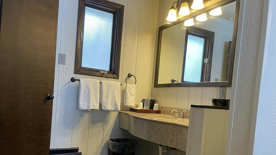 Bathroom, Adirondack Lodge Old Forge, Herkimer